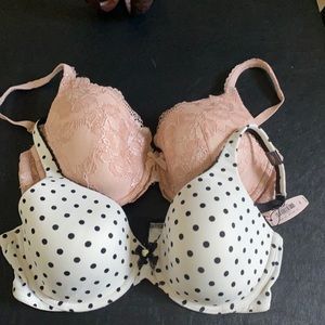 Two 36C Victoria Secrets underwire bras